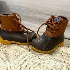 Sperry duckboots for toddler